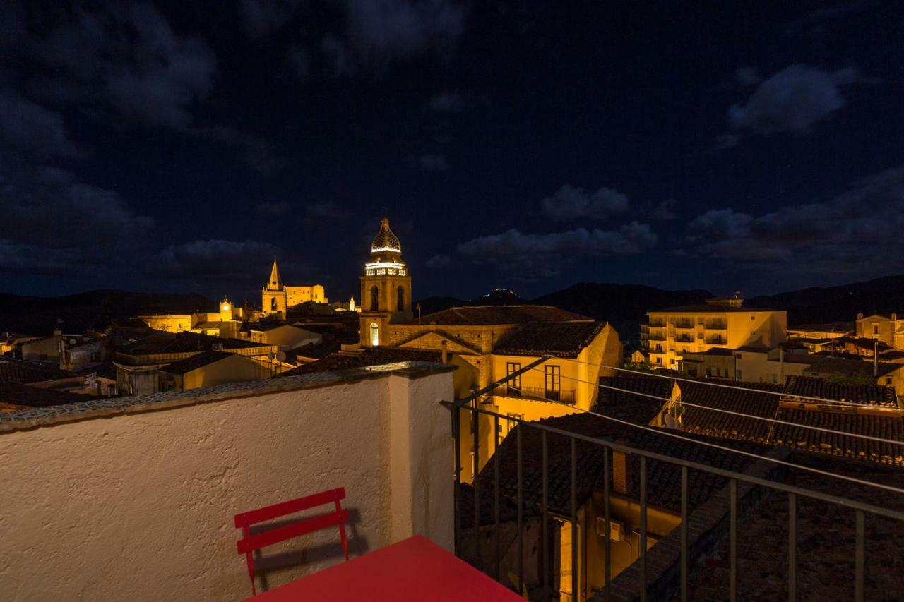 Case Spazioscena - Tersicore Castelbuono  Exteriér fotografie
